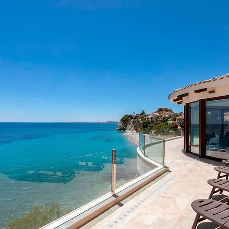 Irene, Large First Line With Amazing Sea- And Coast Views And Large Private Swimming Pool! Alicante