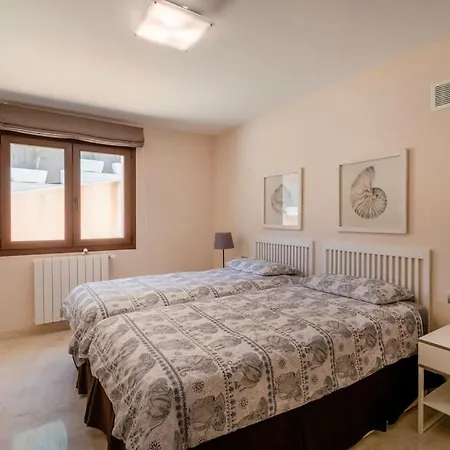 Irene, Large First Line With Amazing Sea- And Coast Views And Large Private Swimming Pool! Alicante