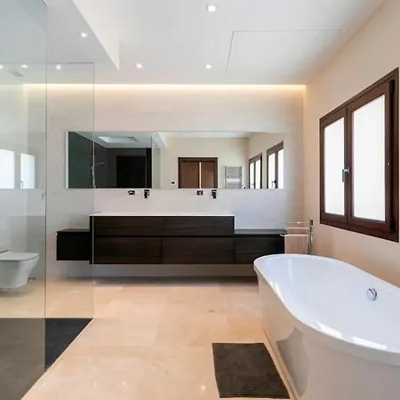 Irene: Beachfront Luxury With Sea Views And Private Pool *