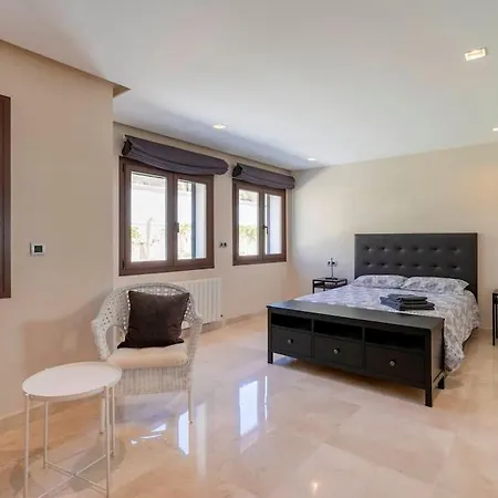 Irene: Beachfront Luxury With Sea Views And Private Pool Alicante