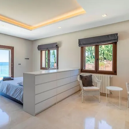 Irene, Large First Line With Amazing Sea- And Coast Views And Large Private Swimming Pool! * Alicante