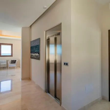 Irene, Large First Line With Amazing Sea- And Coast Views And Large Private Swimming Pool!
